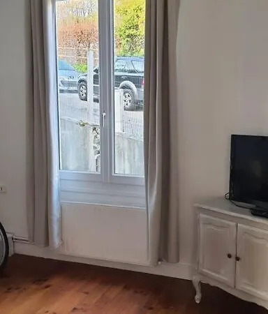 Maison Individuelle Avec Courette Et Vue Sur *