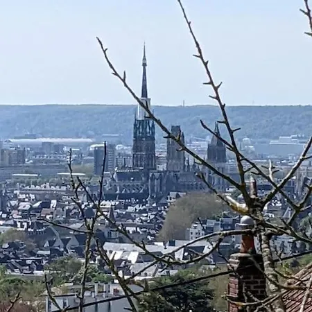 بيت للعطل Maison Individuelle Avec Courette Et Vue Sur روان