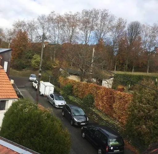 Maison Individuelle Avec Courette Et Vue Sur