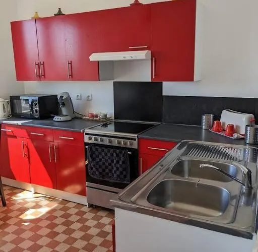 Maison Individuelle Avec Courette Et Vue Sur Сasa de vacaciones Ruan