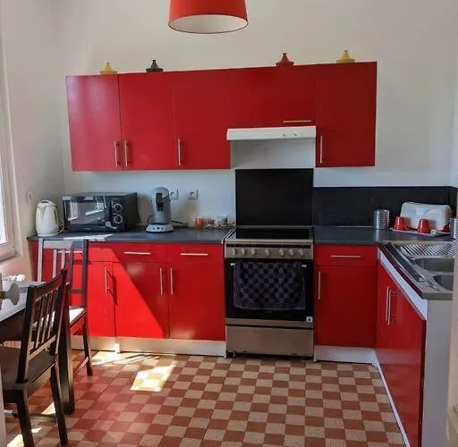 Holiday home Maison Individuelle Avec Courette Et Vue Sur *